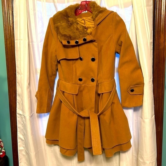 Xian Xian Fashion Jackets & Blazers - 🌟🌟Flouncy Bottom Tan Coat 🧥🌟🌟